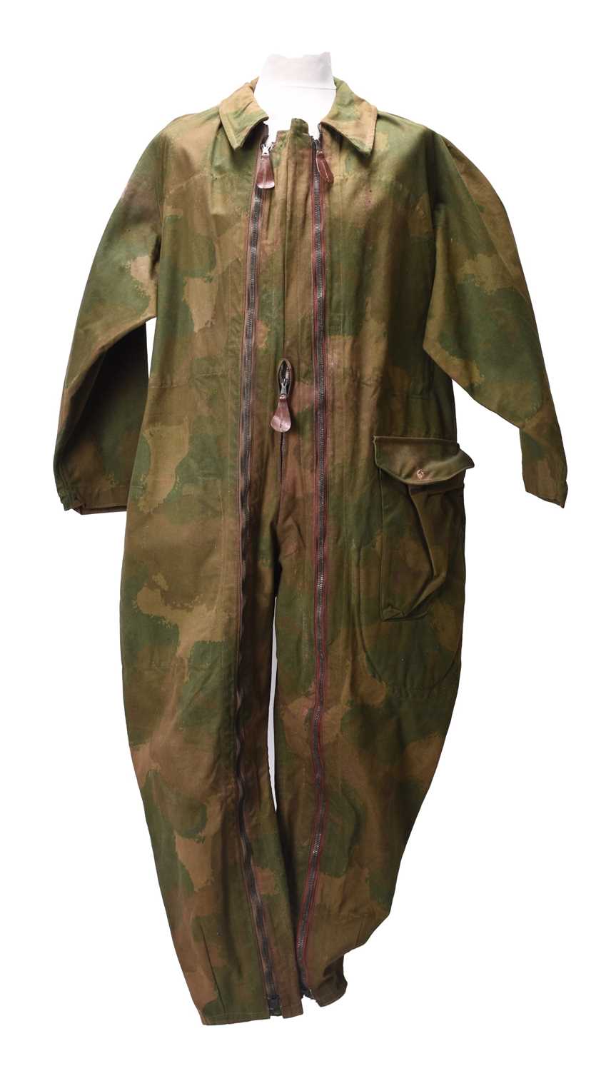 58 - A rare Second World War SOE/OSS parachutist suit, dated 1942