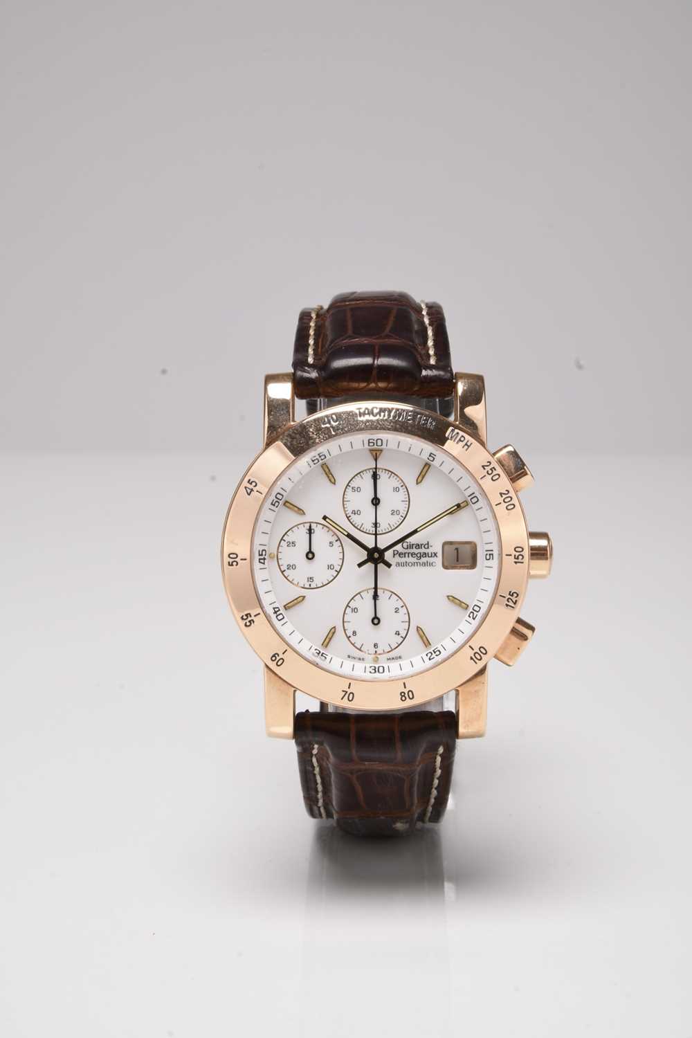 445 - Girard-Perregaux: A gentleman's 18ct gold chronograph watch