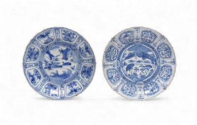 Lot 117 - Two Chinese blue and white Kraak porcelain dishes, late Ming Dynasty
