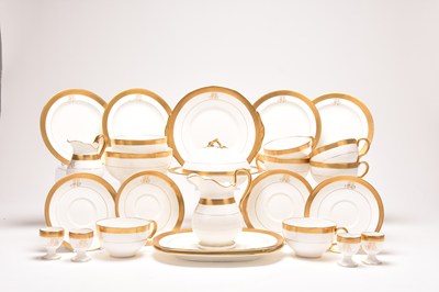 Lot 84 - Minton breakfast service, HN1346, with personalised monogram 'ME'