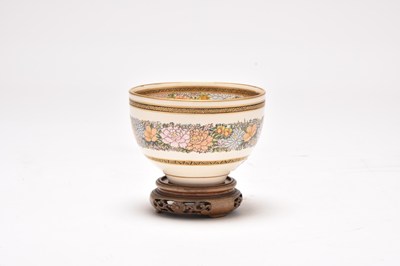 Lot 154 - A Japanese Satsuma bowl
