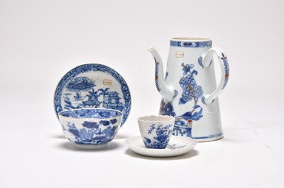 Lot 127 - An assembled group of Chinese blue and white porcelain